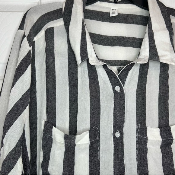 BP Women’s Blouse 4X Button Black and White Striped Button Down Viscose NWT - Picture 5 of 10